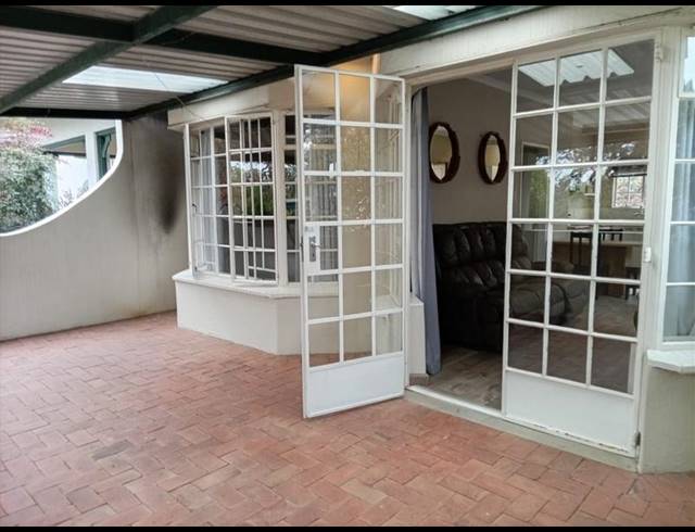 1 BEDROOM PROPERTY TO RENT IN FOURWAYS